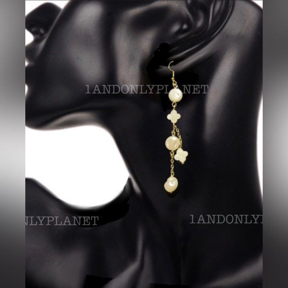 🌹Host Pick🌹 ✨NEW✨ Boho Pearl long long drop earrings - Picture 1 of 4